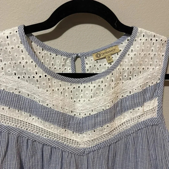 Democracy | 100% cotton blue tank with eyelet white detailing, medium. EUC - Picture 2 of 8